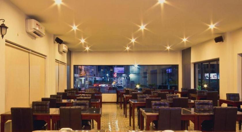 Chada Veranda Hotel Хон Каен Экстерьер фото