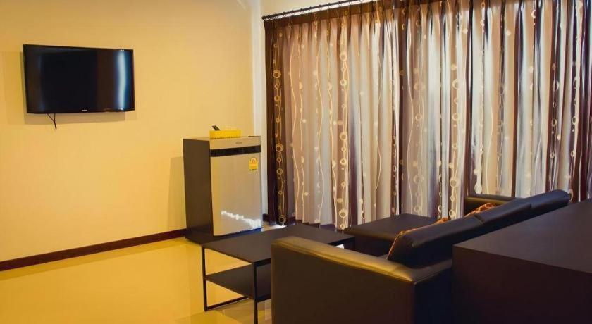 Chada Veranda Hotel Хон Каен Экстерьер фото
