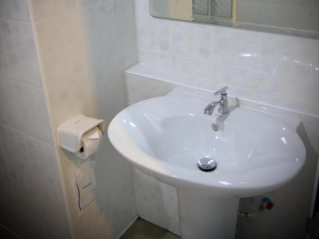 Chada Veranda Hotel Хон Каен Экстерьер фото